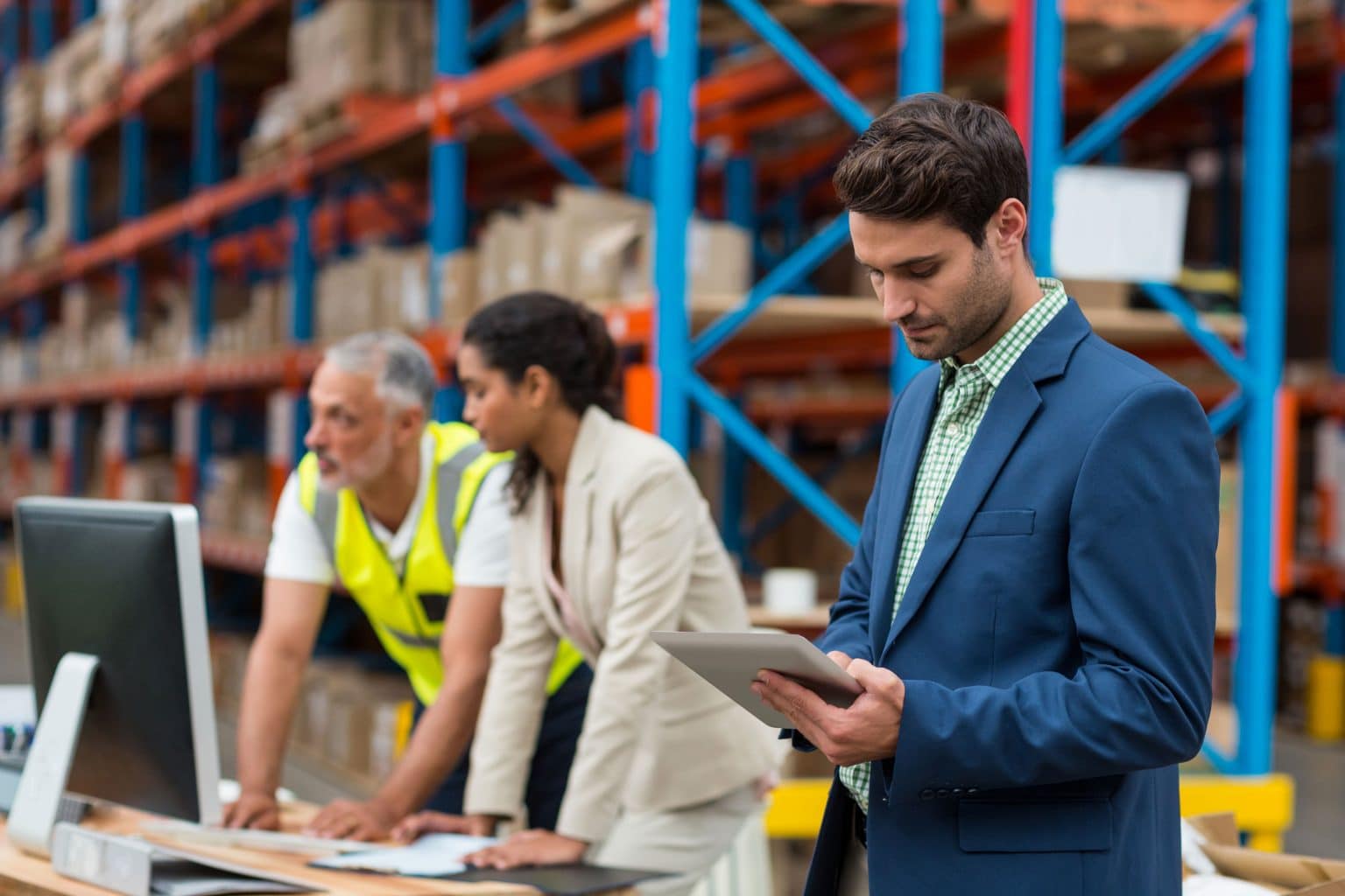 How to Choose the Right Warehouse Management Solution - Part I 1 - Choose the Right Warehouse Management Solution